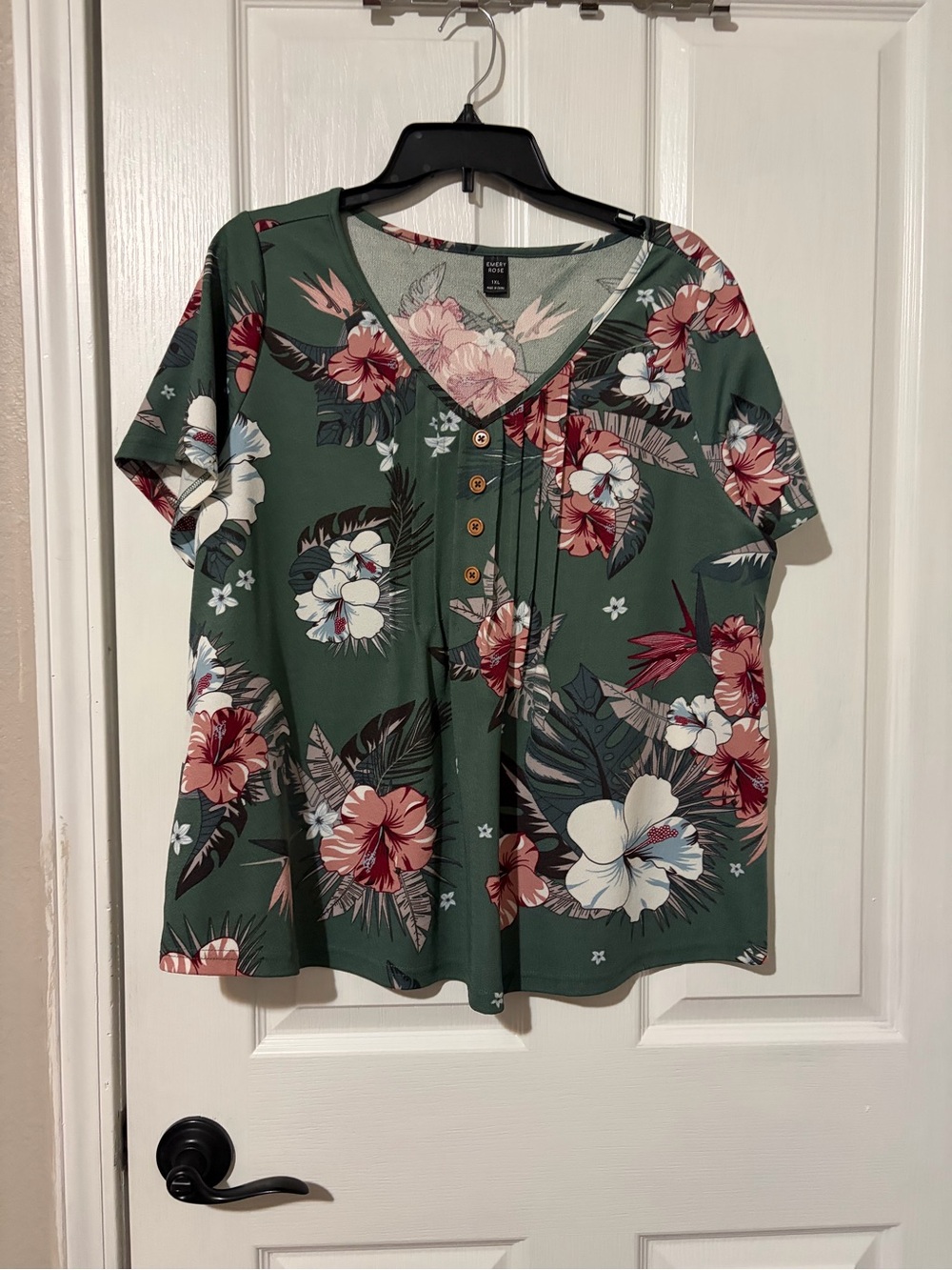 Floral Green V-Neck Short Sleeve Top